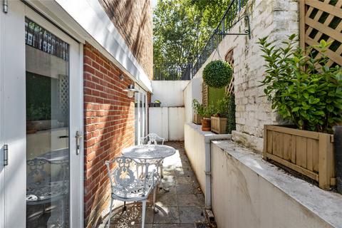 2 bedroom flat for sale, Palace Court, Notting Hill, London