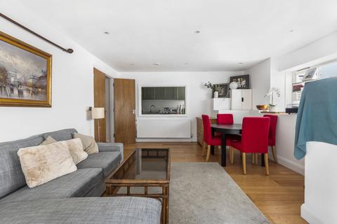 2 bedroom flat for sale, Palace Court, Notting Hill, London