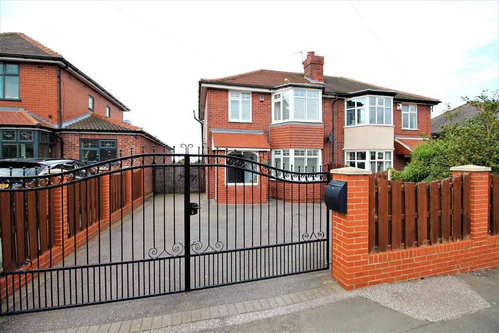 Racecourse Road, Mexborough S64 3 bed semidetached house for sale £