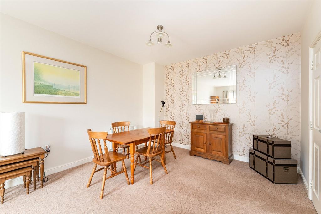 Kingsdale Drive, Menston, Ilkley, West Yorkshire, LS29 4 bed terraced