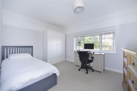 12 Downhurst Road, Ewhurst, Cranleigh, GU6 7QB
