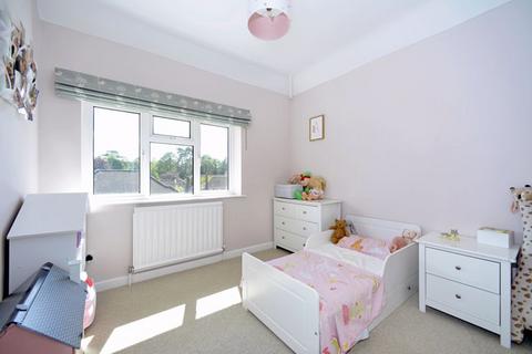 12 Downhurst Road, Ewhurst, Cranleigh, GU6 7QB