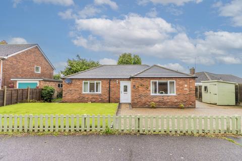 2 bedroom detached bungalow for sale - Red House Lane, Leiston