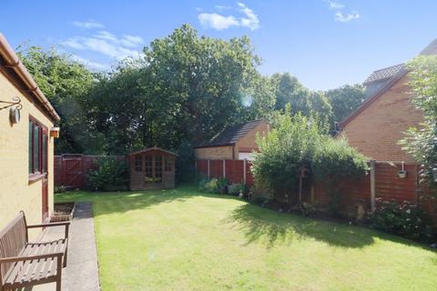 4 bedroom detached house for sale - The Close, Willerby