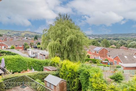 30 Dovecote Lane, Lees, Oldham, OL4 4SW