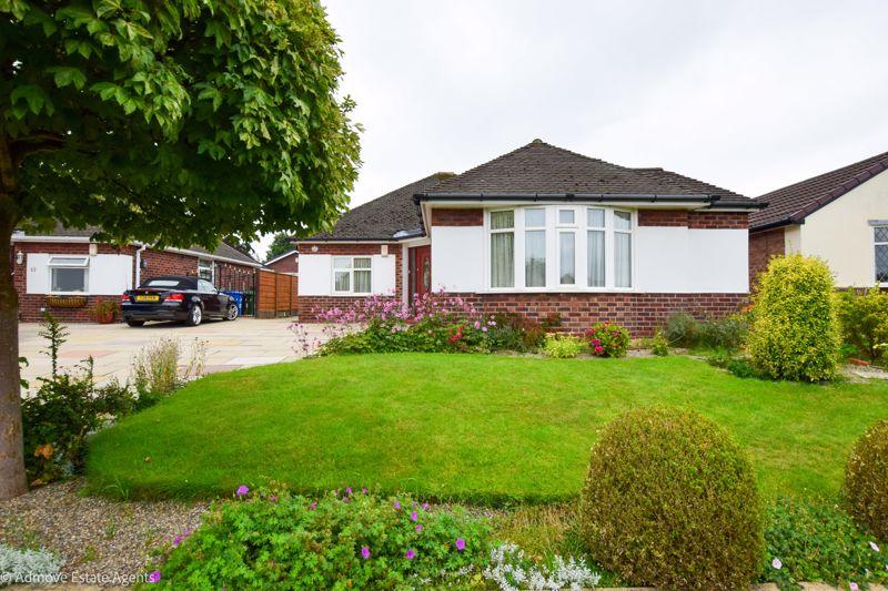 Shaftesbury Avenue, Timperley, WA15 7NW 3 bed detached house for sale