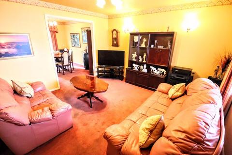 4 bedroom detached house for sale, Wetherby Gardens, Racecourses, Milton Keynes