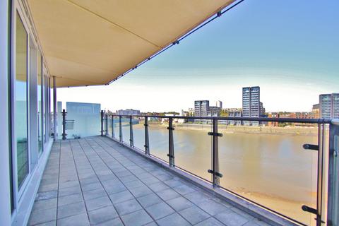 3 bedroom flat to rent, Ensign House, Juniper Drive, Battersea, SW18