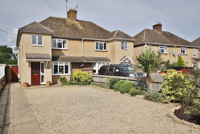LONG HANBOROUGH, Church Road OX29 8JE 4 bed semidetached house for