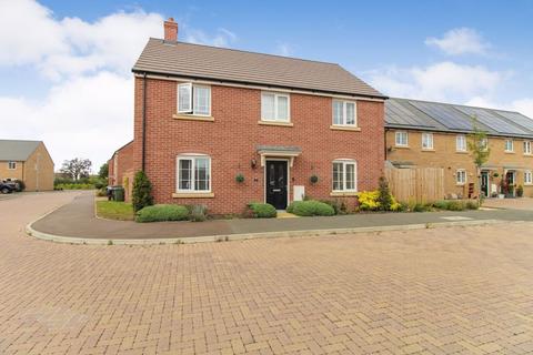 5 bedroom detached house for sale, Armistice Croft, Bedford MK44