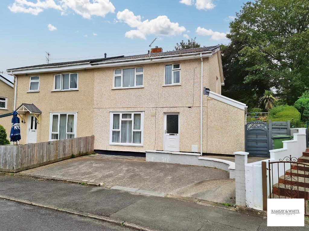 Maescynon, Hirwaun, Aberdare, CF44 9PH 3 bed semidetached house for