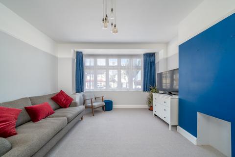 4 bedroom terraced house to rent, Benett Gardens, London SW16