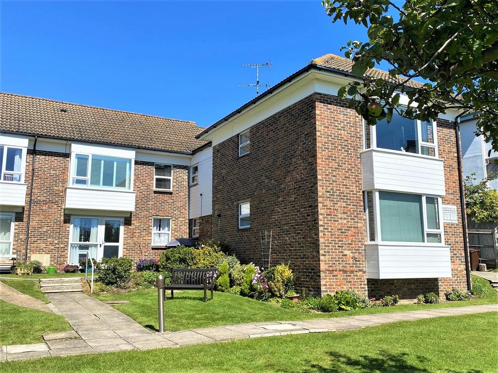 Buckhurst Road, BexhillonSea, TN40 1 bed flat for sale £185,000