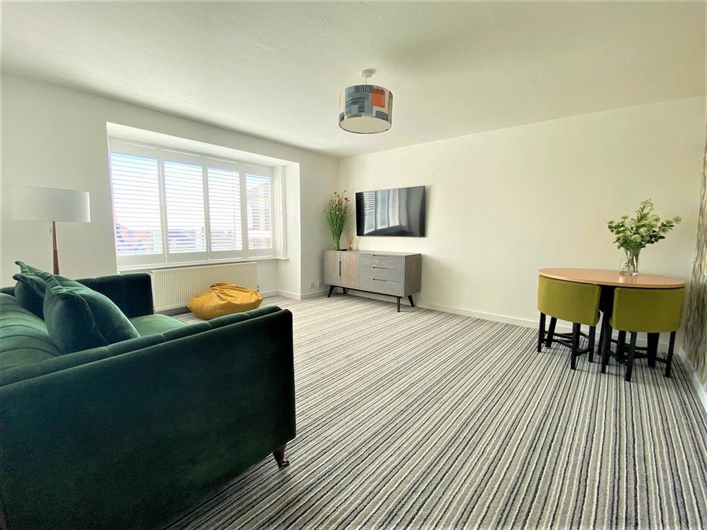 Buckhurst Road, BexhillonSea, TN40 1 bed flat for sale £185,000