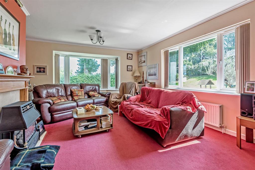 Clappentail Park, Lyme Regis 4 bed detached house for sale £650,000