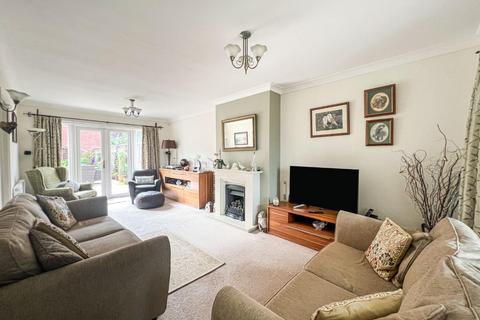 59 Bagshaw Close, Ryton On Dunsmore, Coventry, CV8 3EX
