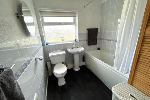 2 bedroom detached bungalow for sale, The Paddocks, Beckingham, Doncaster, DN10 4PD