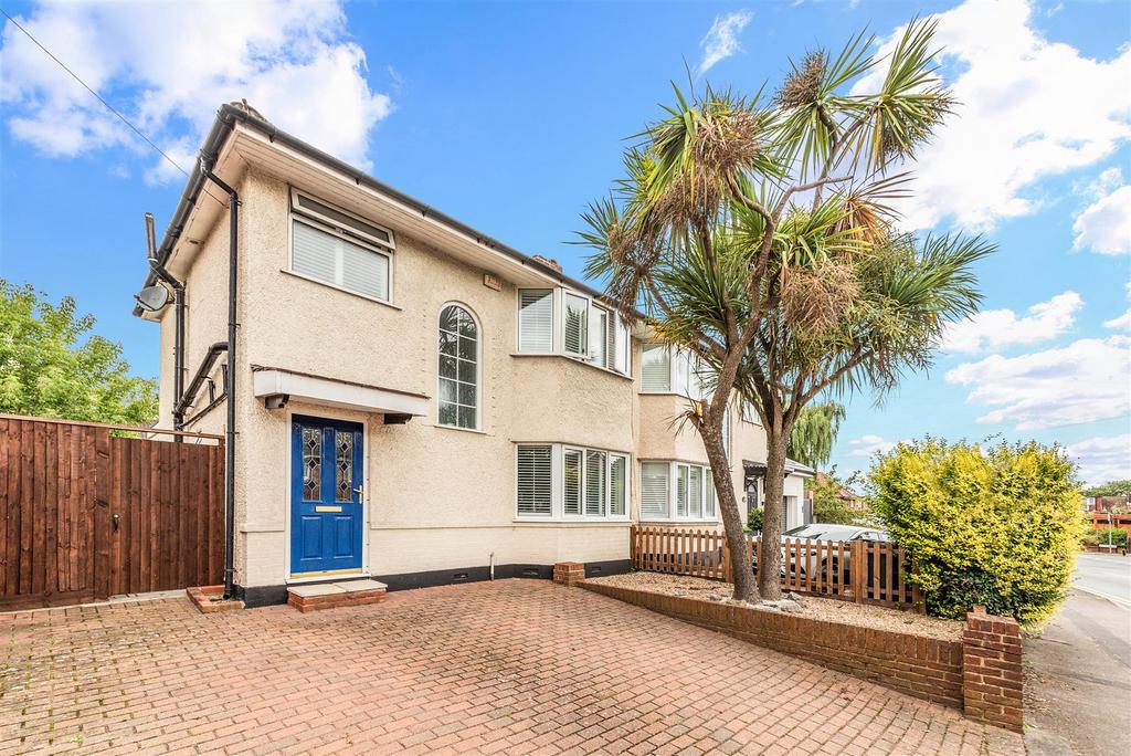Gander Green Lane, Sutton 3 bed semidetached house for sale £690,000