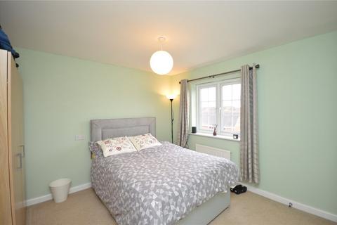 99 New Forest Way, Leeds, LS10 4FD