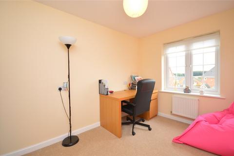 99 New Forest Way, Leeds, LS10 4FD
