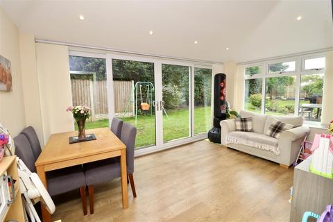 22 Cherry Crescent, Holme On Spalding Moor, York, YO43 4HS