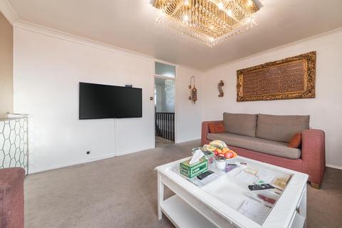 3 bedroom flat for sale, Atholl House, London W9