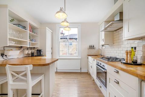39 Dumbarton Road, London, SW2 5LX