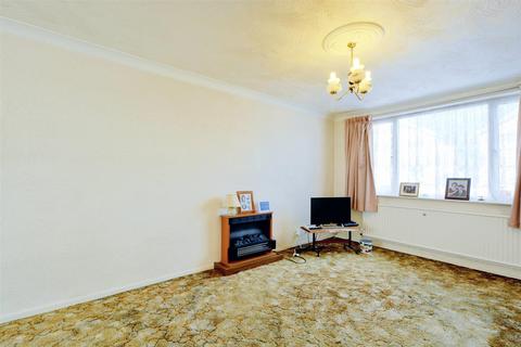 8 Birch Avenue, Ilkeston, DE7 5PT