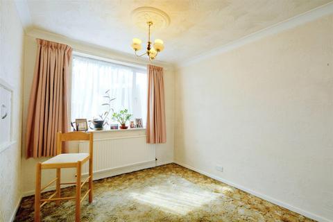 8 Birch Avenue, Ilkeston, DE7 5PT