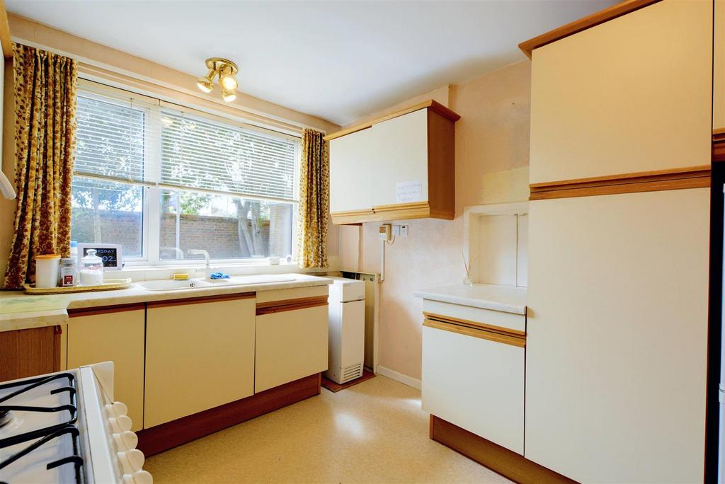 Kitchen 1.jpeg