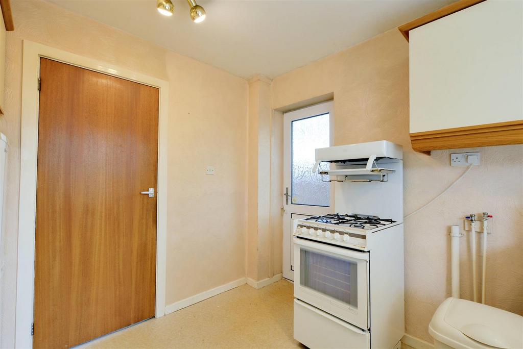 Kitchen 2.jpeg