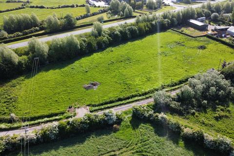 3 bedroom property with land for sale - The Common, Burgh le Marsh