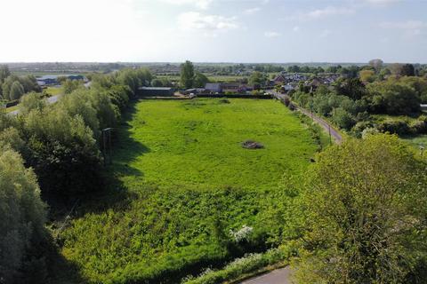 3 bedroom property with land for sale - The Common, Burgh le Marsh