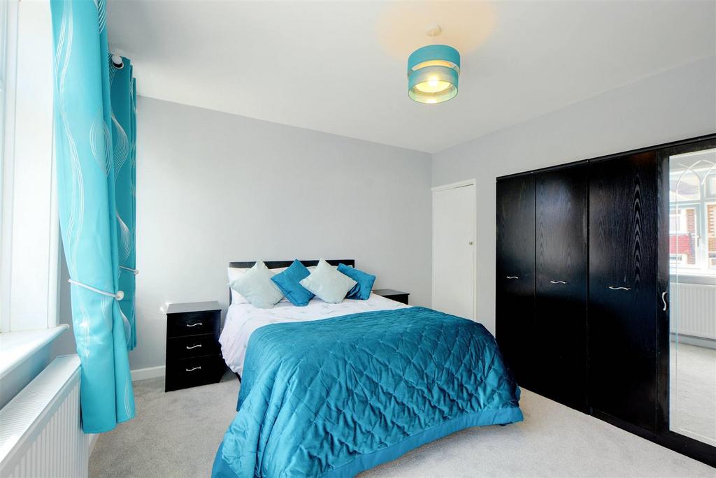 Bedroom 1 2.jpeg