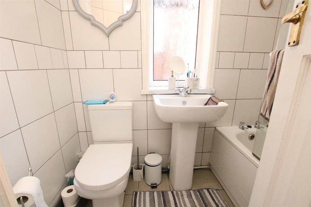 Bathroom.JPG
