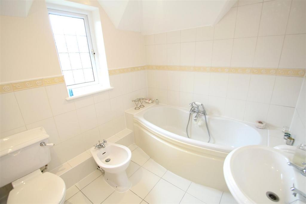 Master En-Suite
