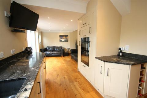 Highdown Rollestone Road, Shrewton, Salisbury, SP3 4HG