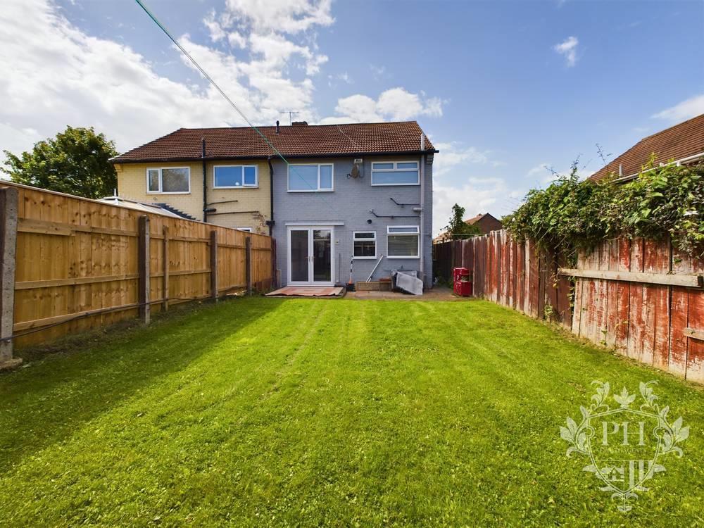 Mead Crescent, Thornaby... 3 bed semidetached house £119,950