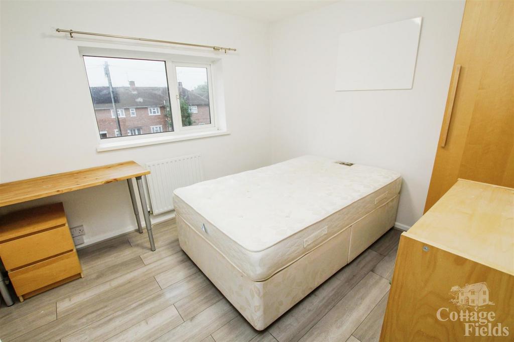 Room 203 20 283 29.JPG