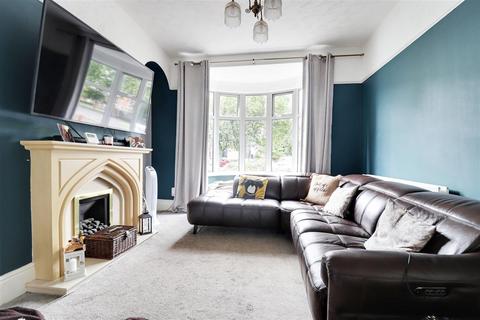 1111 Hessle Road, Hull, HU4 6SB