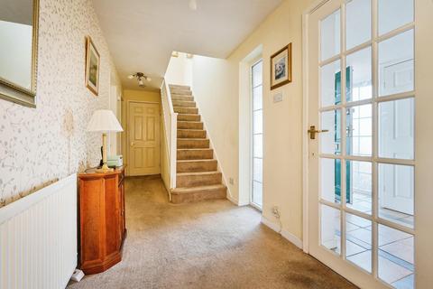 6 Arundel, Tamworth, B77 1JG