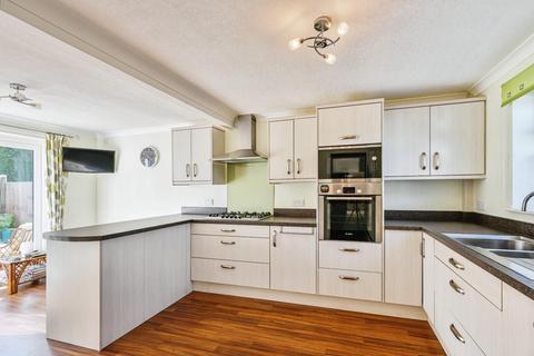 6 Arundel, Tamworth, B77 1JG