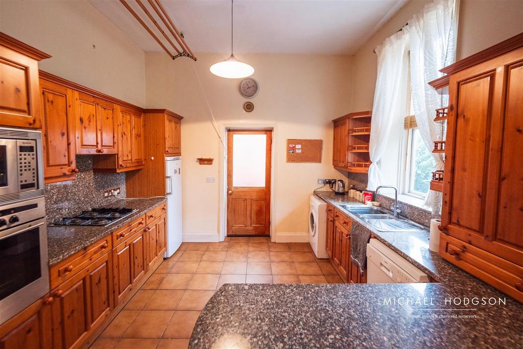 Kitchen / Breakfast Room