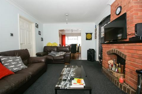 3 bedroom terraced house for sale - London Road, Grays