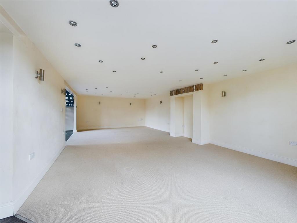 Living room/ dining room