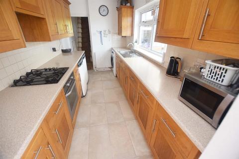 3 bedroom end of terrace house for sale - East Hill, Chatham