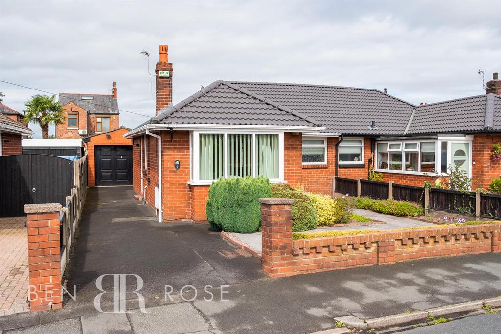 Glamis Road, Leyland 2 bed semidetached bungalow £190,000