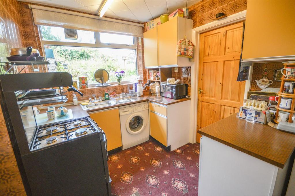 Charnock Wood Road, Sheffield, S12 3 bed semidetached house for sale