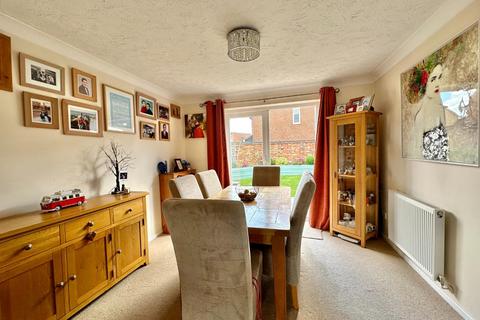 85 Mill Meadow, Northampton, NN2 7DR