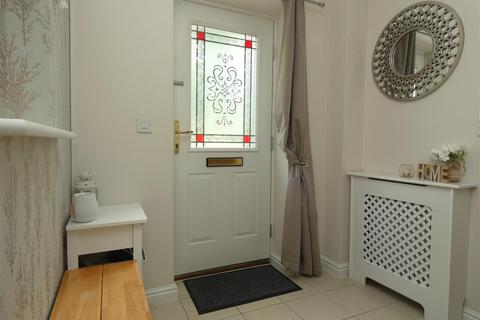 3 bedroom end of terrace house for sale - Clough Drive, Burton-On-Trent